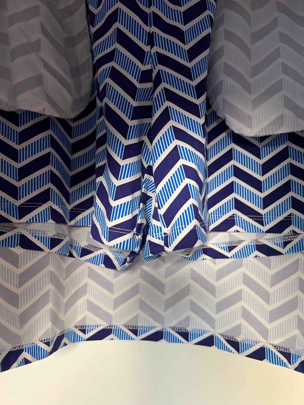 J. McLaughlin Catalina Cloth Palm Springs Skort Navy & Blue Chevron Stripes - Picture 8 of 11